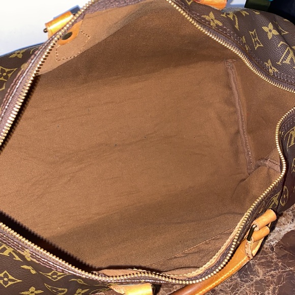 Authentic Louis Vuitton Monogram Speedy 40 - Picture 12 of 15